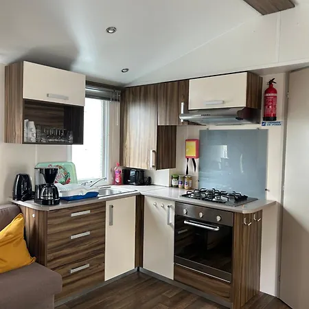 Kamp alanı Mobile-home 4 Personnes 5*